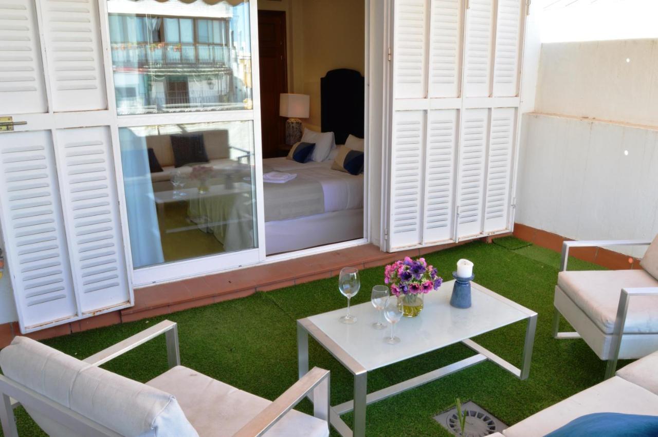 Homeyseville-penthouse Cathedral Tomas De Ibarra St 6 Pax, Parking Optional * Siviglia