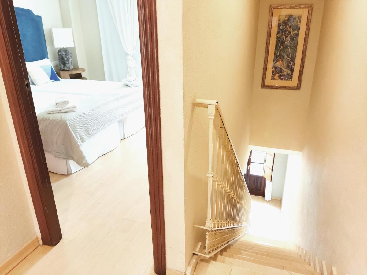 Homeyseville-penthouse Cathedral Tomas De Ibarra St 6 Pax, Parking Optional Appartamento