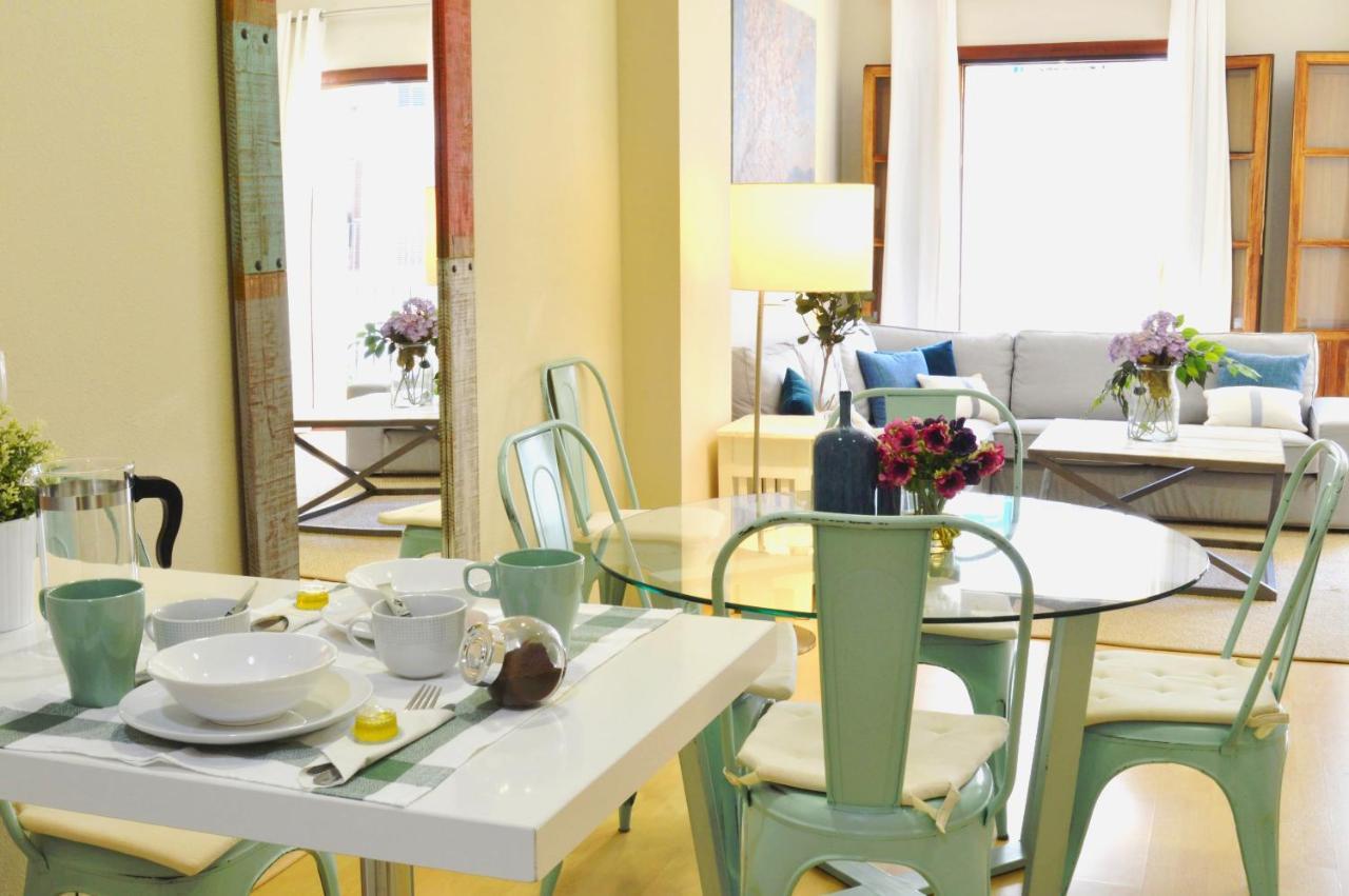 Homeyseville-penthouse Cathedral Tomas De Ibarra St 6 Pax, Parking Optional Appartamento Siviglia