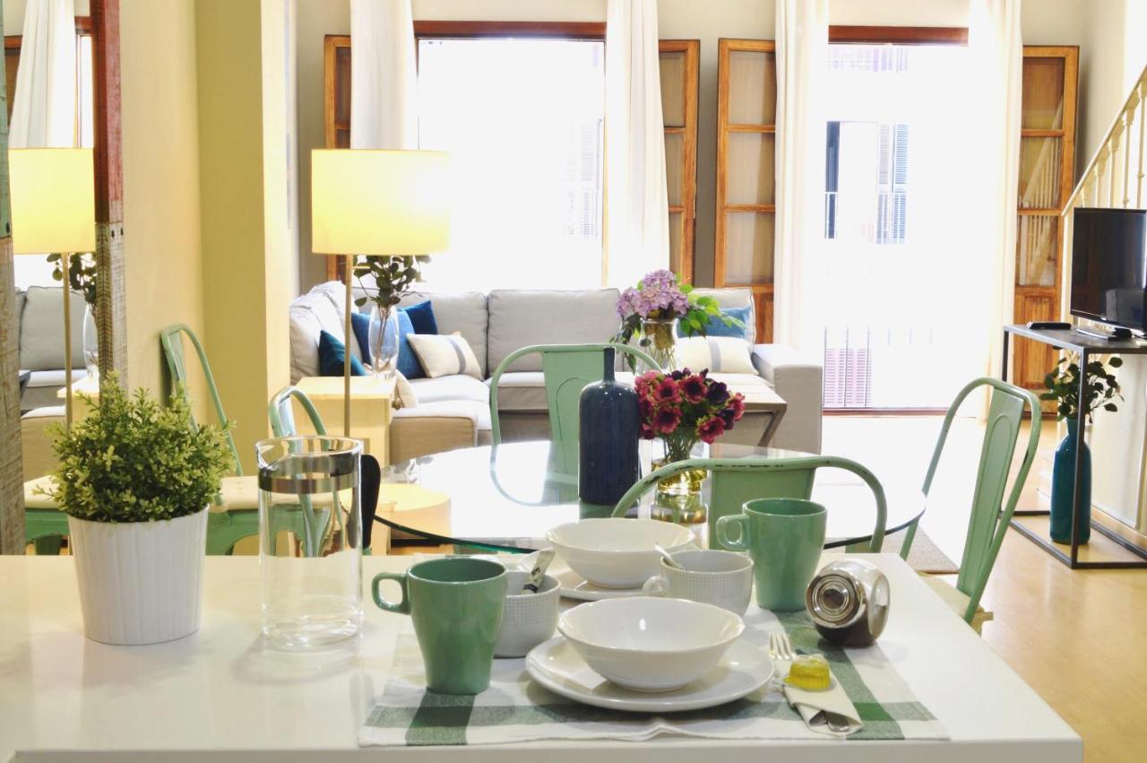 Homeyseville-penthouse Cathedral Tomas De Ibarra St 6 Pax, Parking Optional * Siviglia