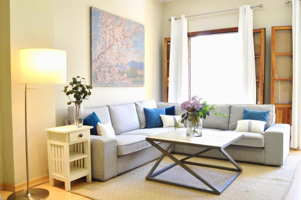 Homeyseville-penthouse Cathedral Tomas De Ibarra St 6 Pax, Parking Optional Siviglia