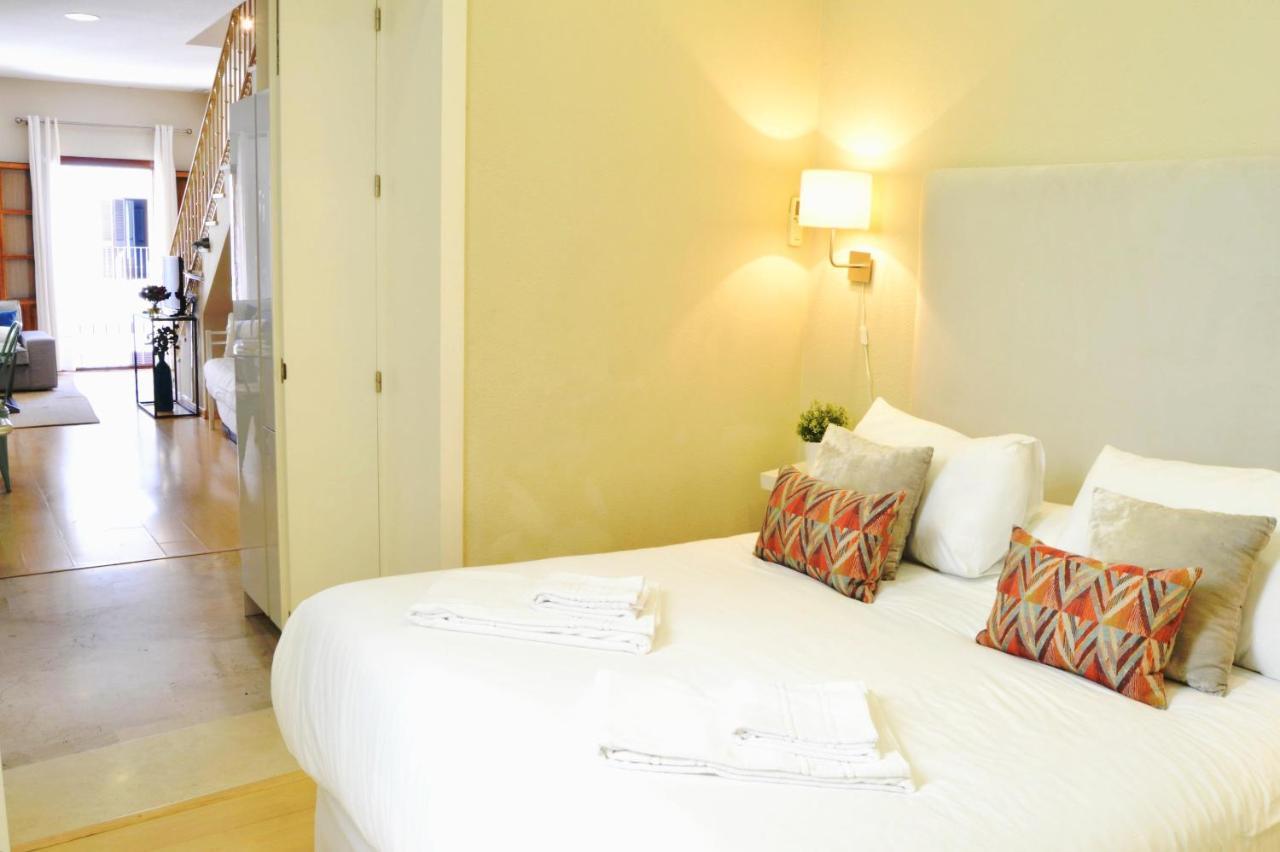 Homeyseville-penthouse Cathedral Tomas De Ibarra St 6 Pax, Parking Optional Appartamento Siviglia