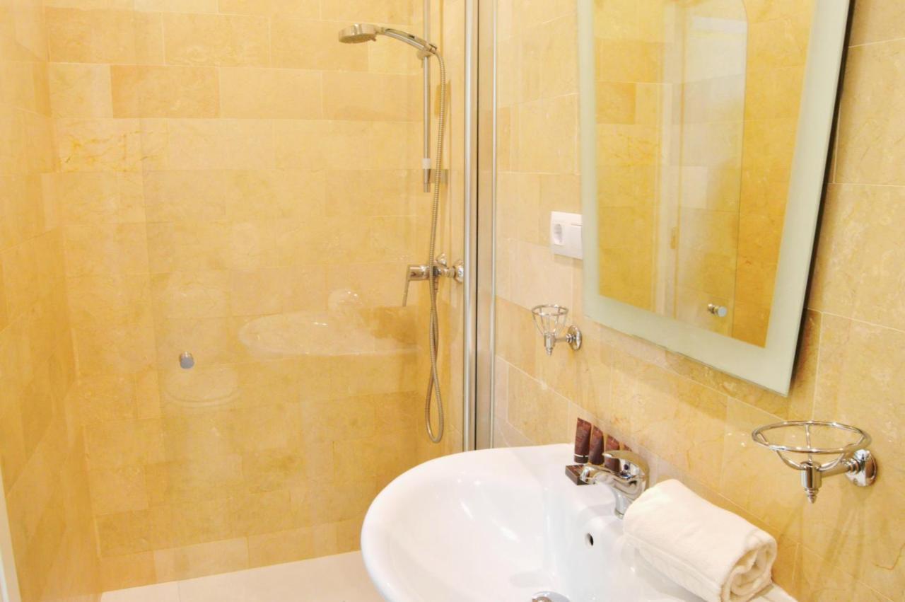 Appartamento Homeyseville-penthouse Cathedral Tomas De Ibarra St 6 Pax, Parking Optional Siviglia